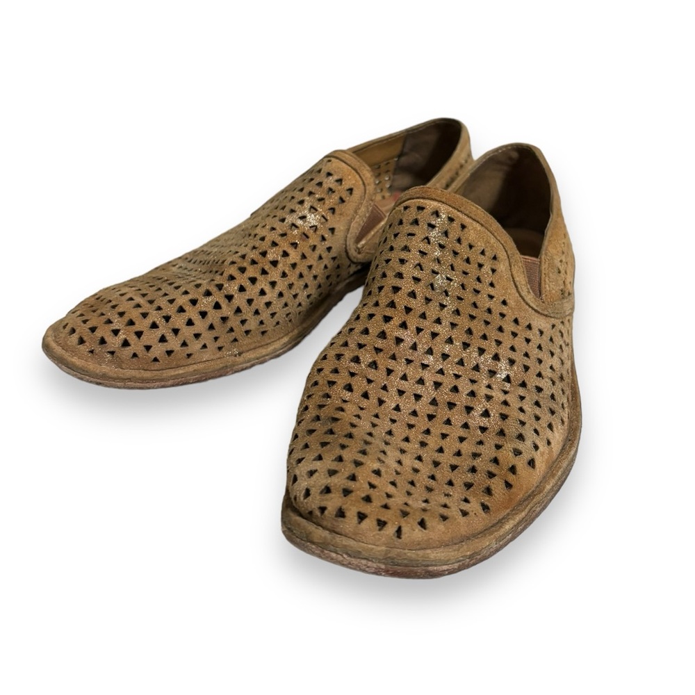 TRASK Ali Perforated Loafer